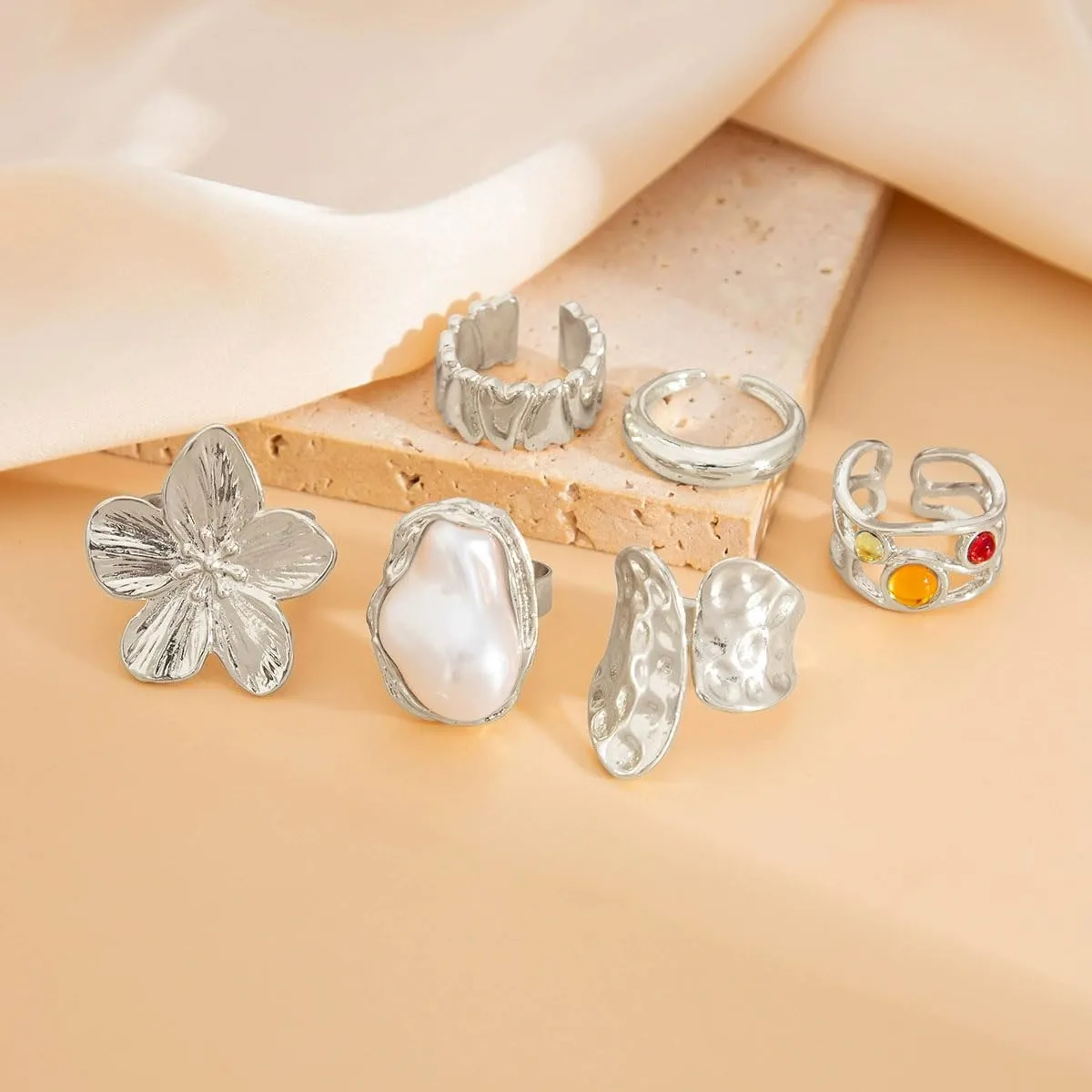 6PCS Chunky Gold Rings for Women Golden/Silver Opening Adjustable Rings Dainty Chunky Statement Dome Rings Set Baroque Pearl Flower Stackable Rings Trendy Jewelry Set for Women