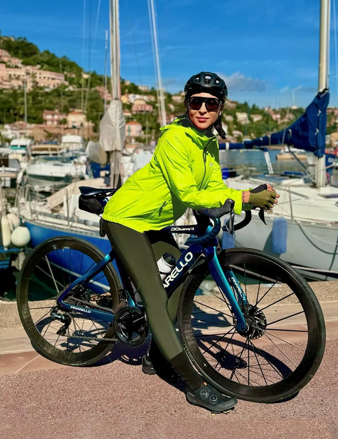 FitsT4 Sports Women's Cycling Running Jackets Lightweight Windproof Bike Windbreaker Reflective with Hooded