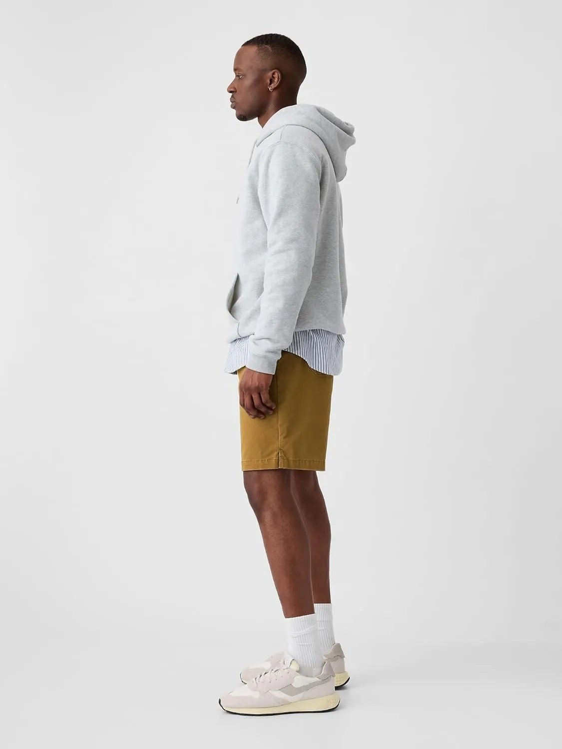 GAP Men's 8" Easy Shorts
