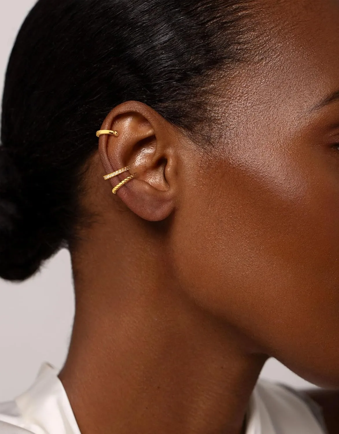 Gold Ear Cuff Earrings for Women Trendy Ear Cuffs Non Piercing Cartilage Earring Clip on Earrings Cubic Zirconia Chunky Thin 14K Gold Plated/Sterling Silver Hypoallergenic Fake Earrings Set Gold Jewelry