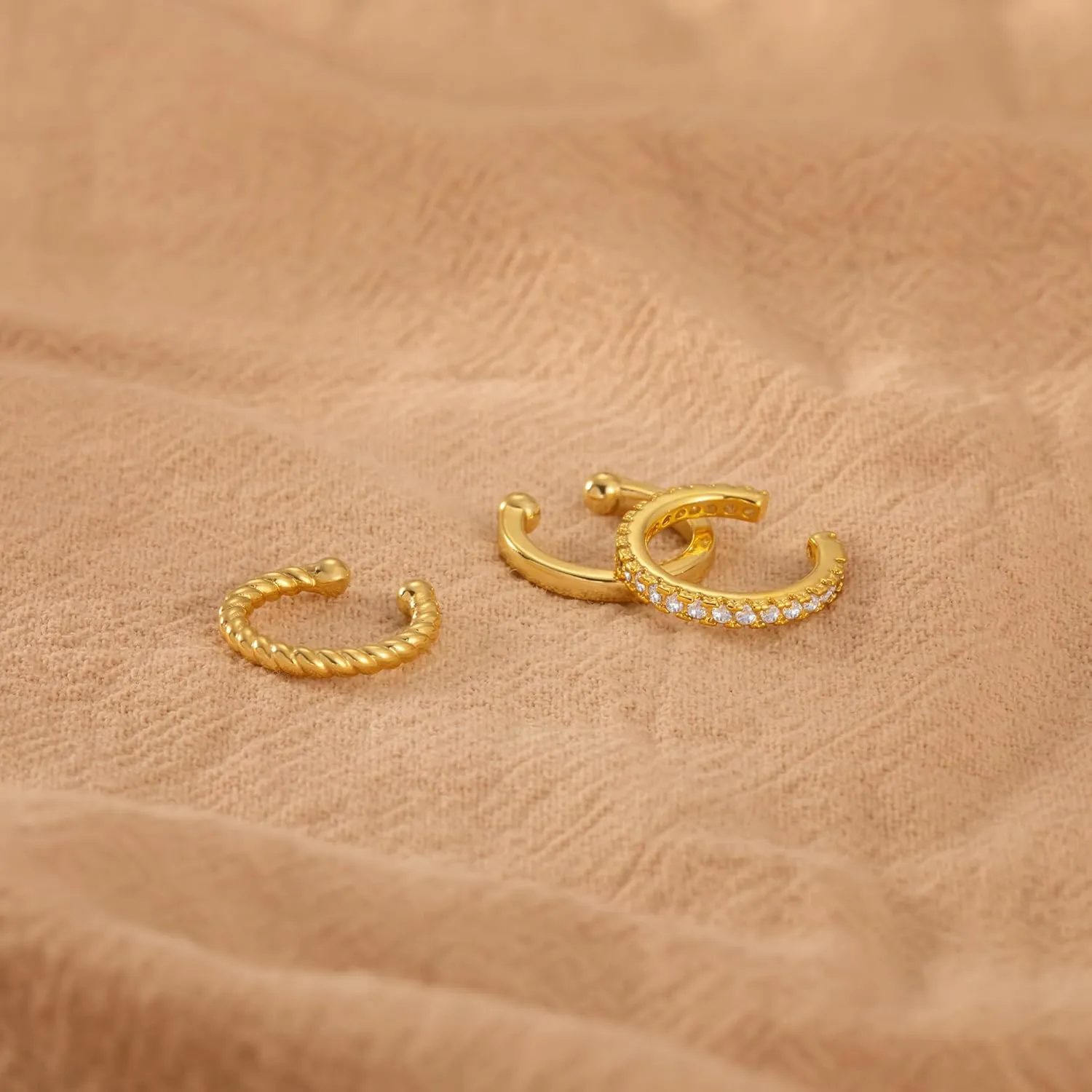 Gold Ear Cuff Earrings for Women Trendy Ear Cuffs Non Piercing Cartilage Earring Clip on Earrings Cubic Zirconia Chunky Thin 14K Gold Plated/Sterling Silver Hypoallergenic Fake Earrings Set Gold Jewelry
