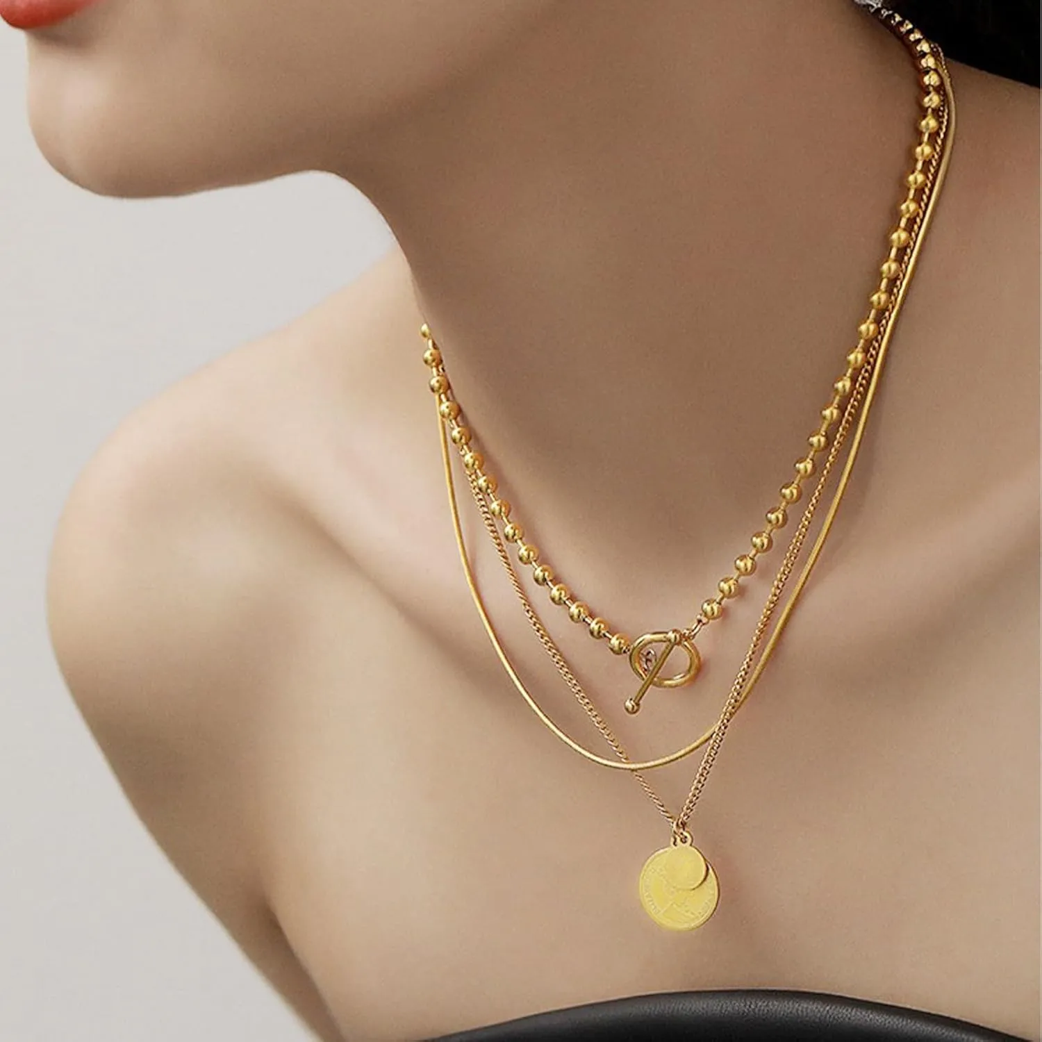Gold Necklace for Women Layered Necklaces Portrait Coin Necklace Fashion Gold Beaded Necklace 18K Gold Plated Heart Pendent Necklace Classic Gold Pendant Necklace