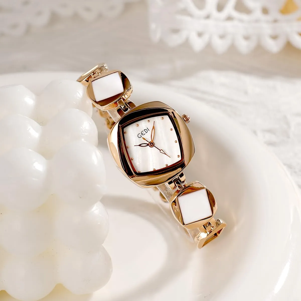Gosasa Fashion Women's Quartz Watch Minimalist Irregular Geometric Bracelet Analog Waterproof Ladies Casual Dress Wrist Watches