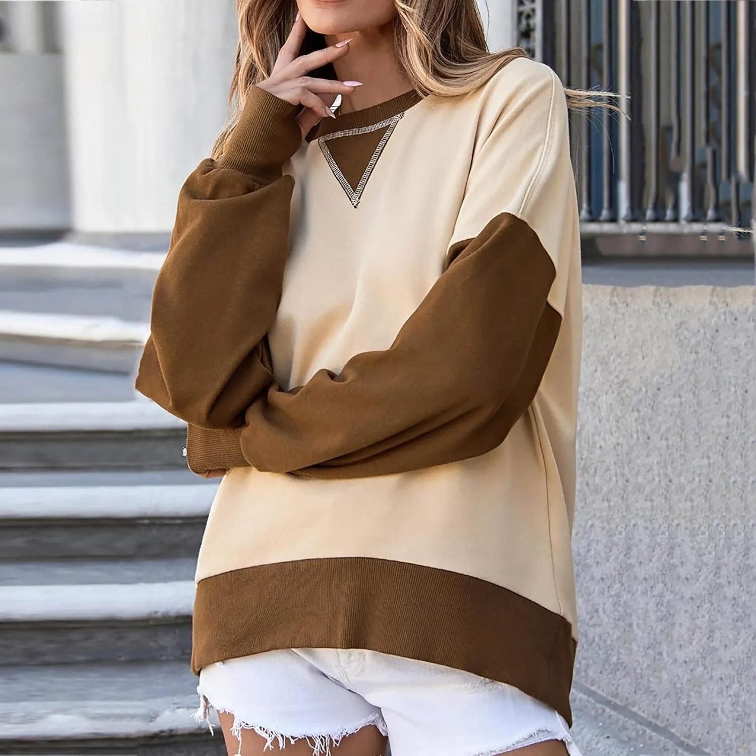 Lightweight Sweatshirts for Women Trendy Oversize Long Sleeve Top Color Block Pullover Classic Crew Neck Sweat Shirt