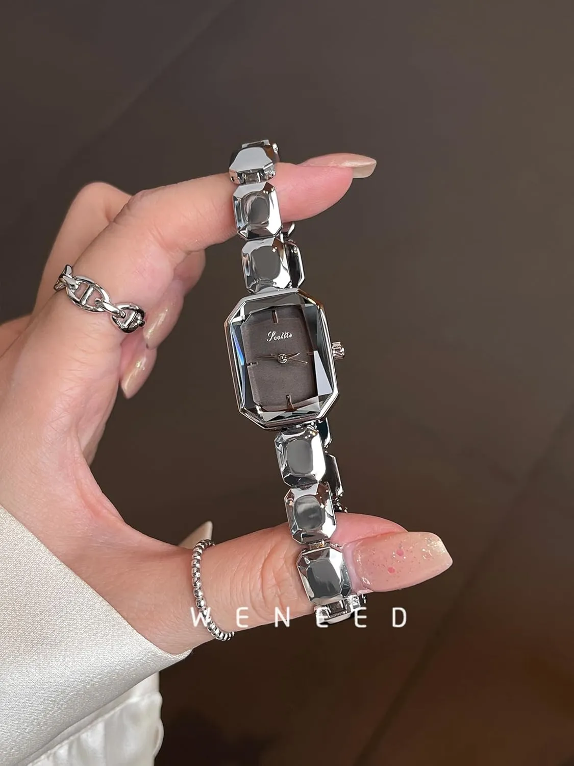 Luxury Womens Crystal Bracelet Watch Elegant Rectangular Minimalist Dial Diamond Bangle Band Waterproof Fashion Dainty Ladies Quartz Watches Ladies Gift