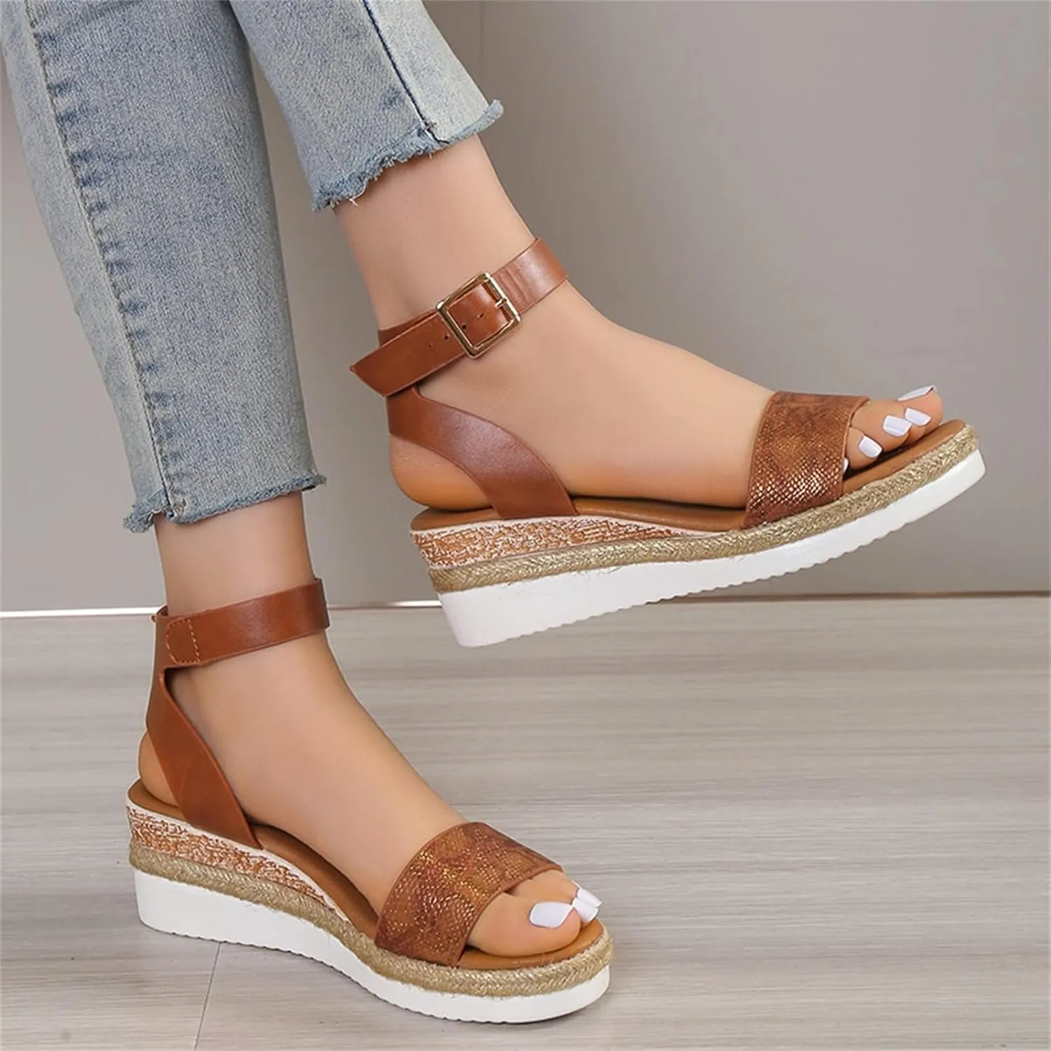 Orthopedic Sandals for Women Casual Strappy Slip on Sandal Beach Boho Sandal Comfortable Outdoor Shoes Open Toe Ankle Strap Platform Sandals 2025