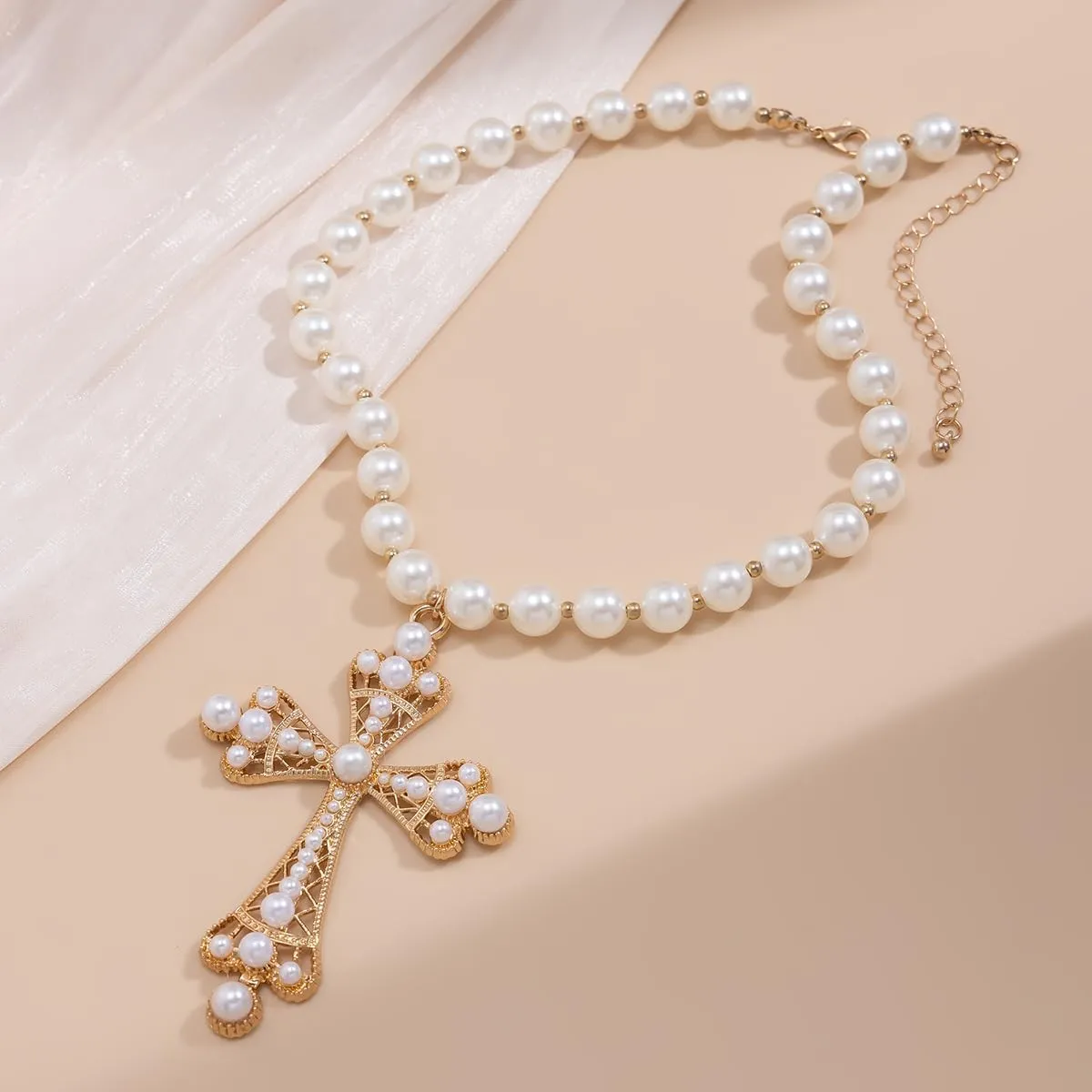 Pearl Cross Necklace Big Cross Necklace for Women Chunky Cross Necklaces Layered Pearl Beads Cross Pendant Necklaces Gothic Jewelry for Women