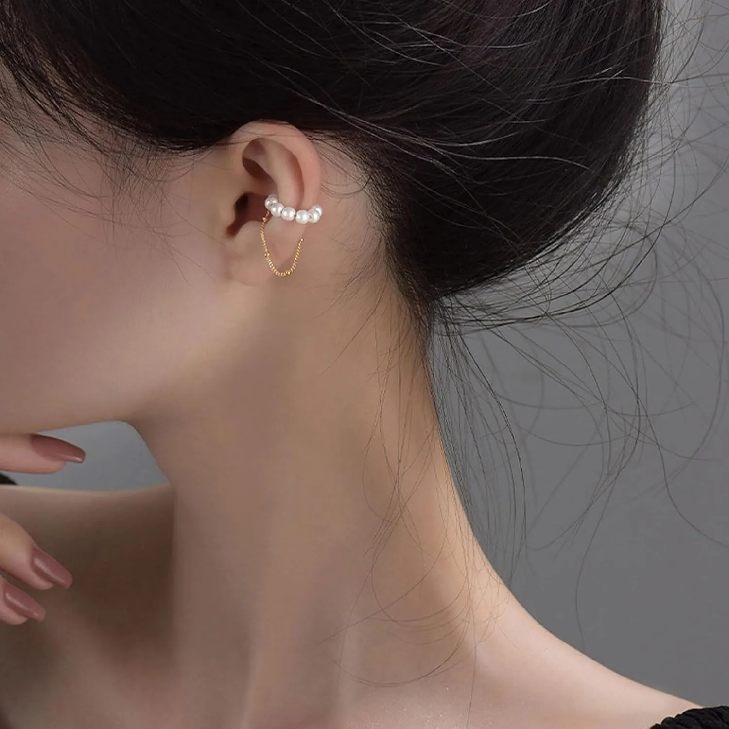 Pearl Ear Cuffs for Women Non Piercing Cartilage Cuff Wrap Clip on Earrings Trendy Pearl Tassel Chain Ear Cuffs Earrings