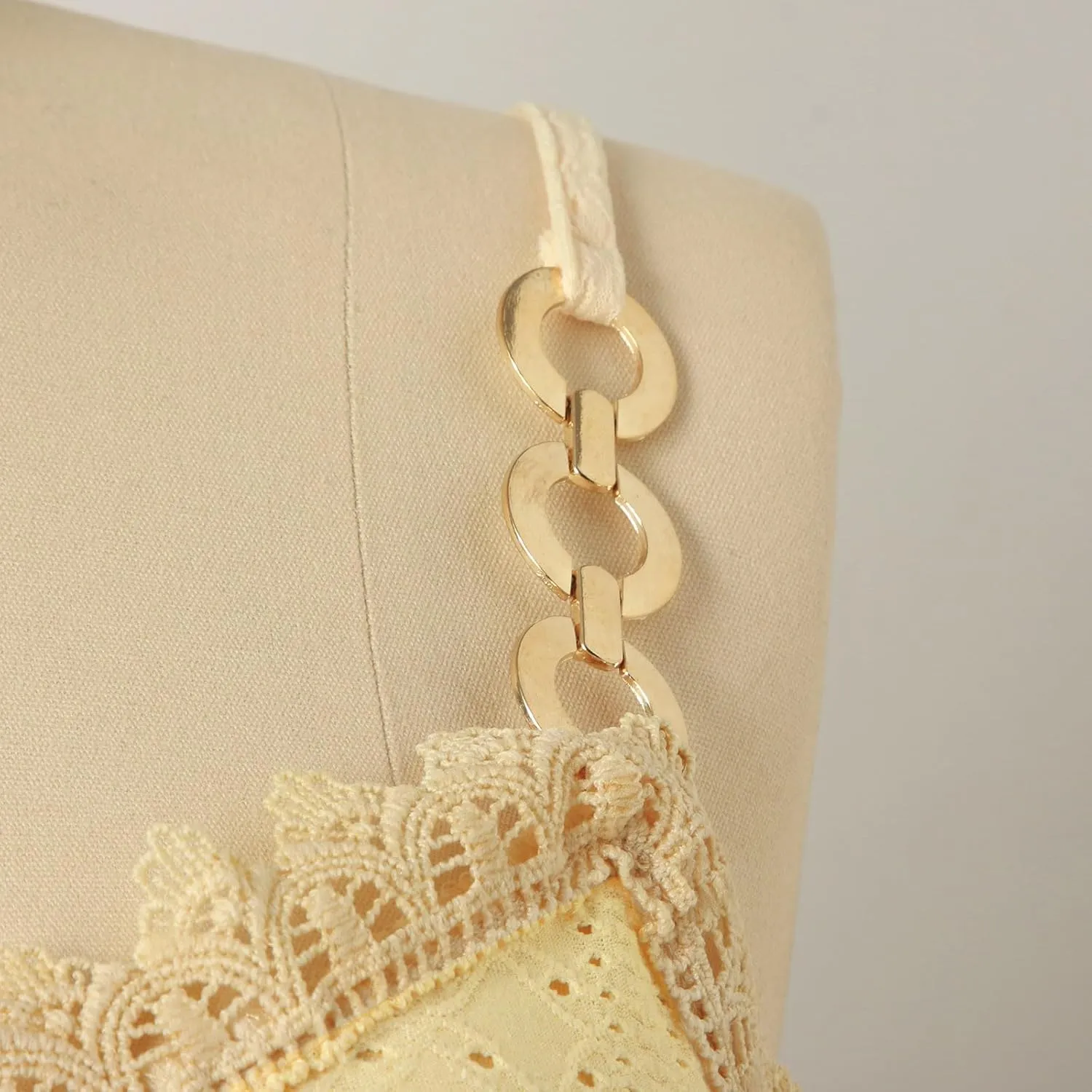 Sexy Lace Trim Tank Tops for Women Summer Chain Spaghetti Strap Shirt Fashion Hollow Out Crochet Sleeveless Camisole