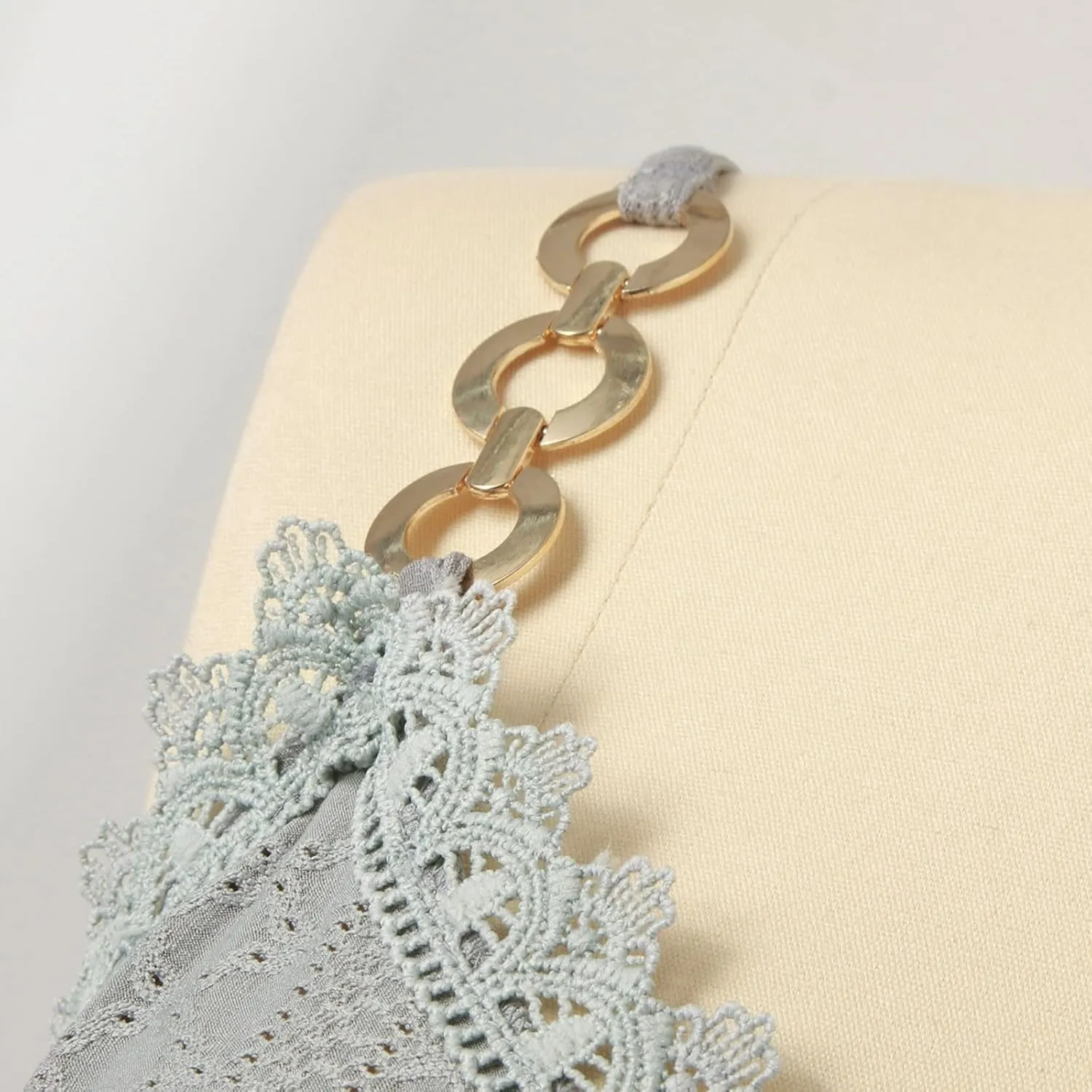 Sexy Lace Trim Tank Tops for Women Summer Chain Spaghetti Strap Shirt Fashion Hollow Out Crochet Sleeveless Camisole