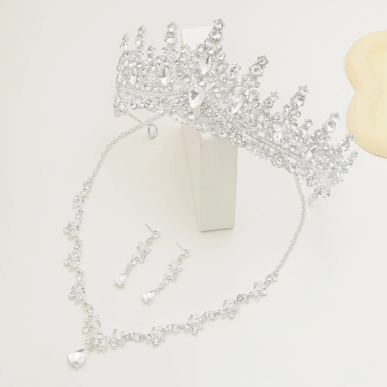 Tiaras and Crowns for women Bridal Jewelry Sets for Wedding Crystal Rhinestone Earrings Necklace Tiaras for Costume Prom Birthday Halloween Pageant Party