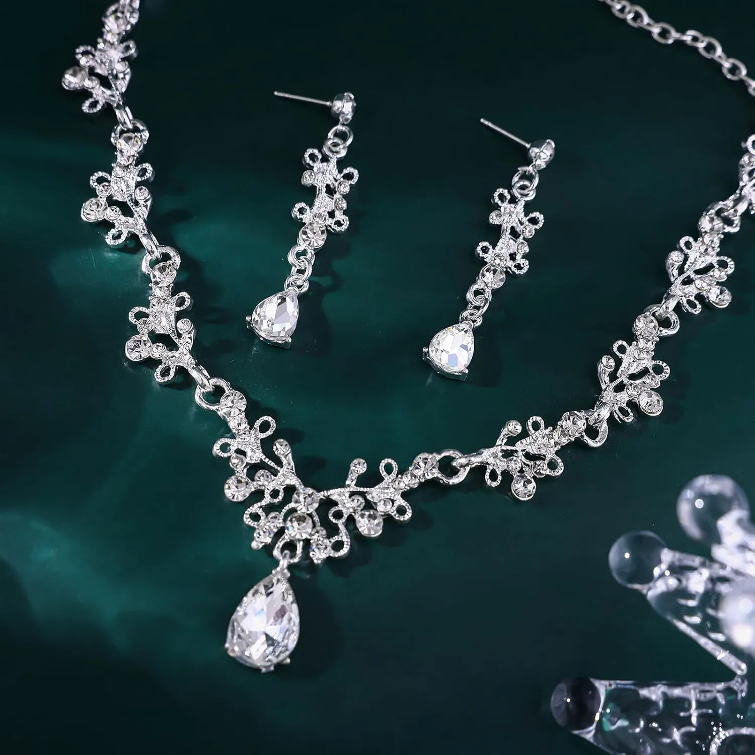 Tiaras and Crowns for women Bridal Jewelry Sets for Wedding Crystal Rhinestone Earrings Necklace Tiaras for Costume Prom Birthday Halloween Pageant Party
