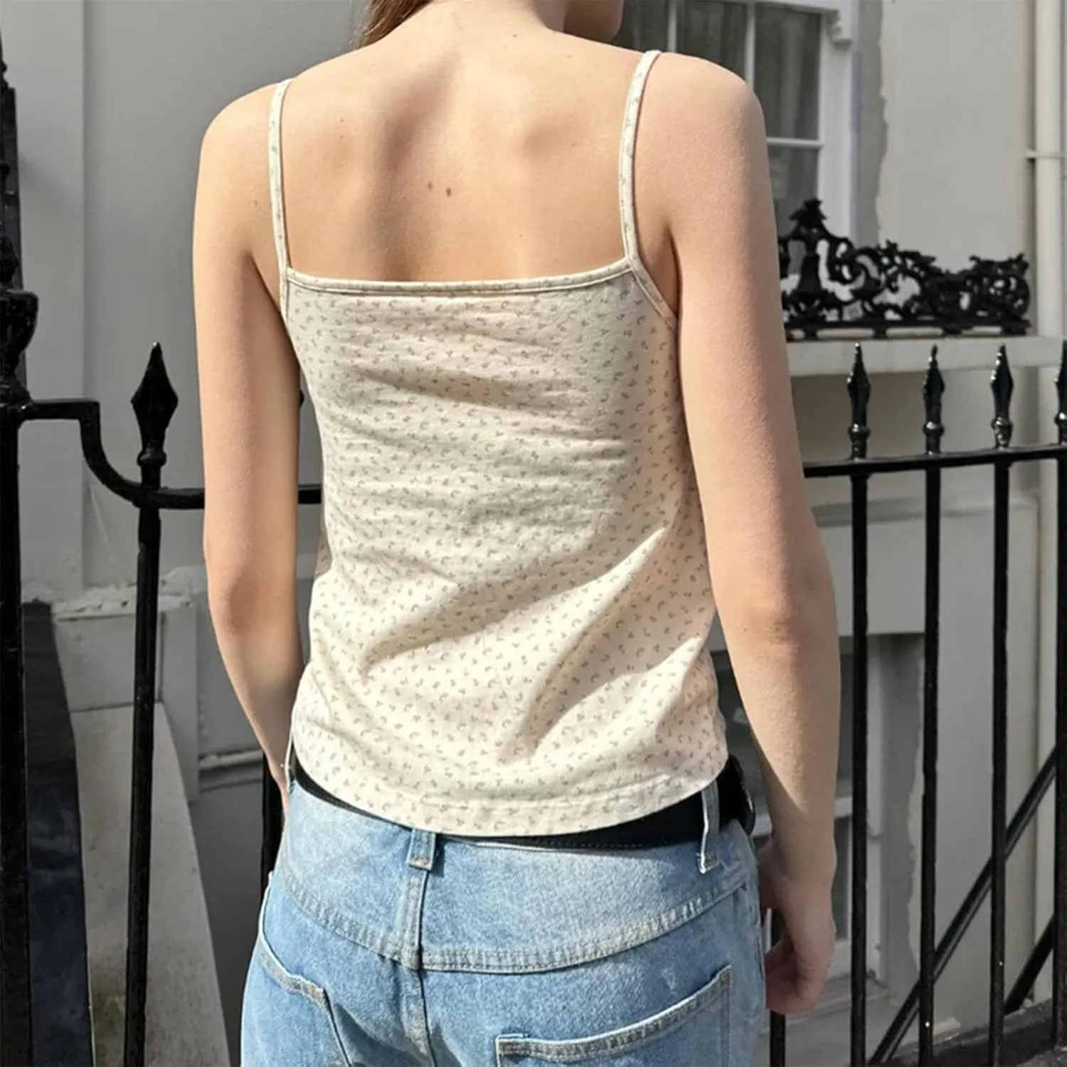 Women Y2K Button Tank Top Spaghetti Strap Lace Trim Camisoles Summer Cute Backless Going Out Cami Undershirt