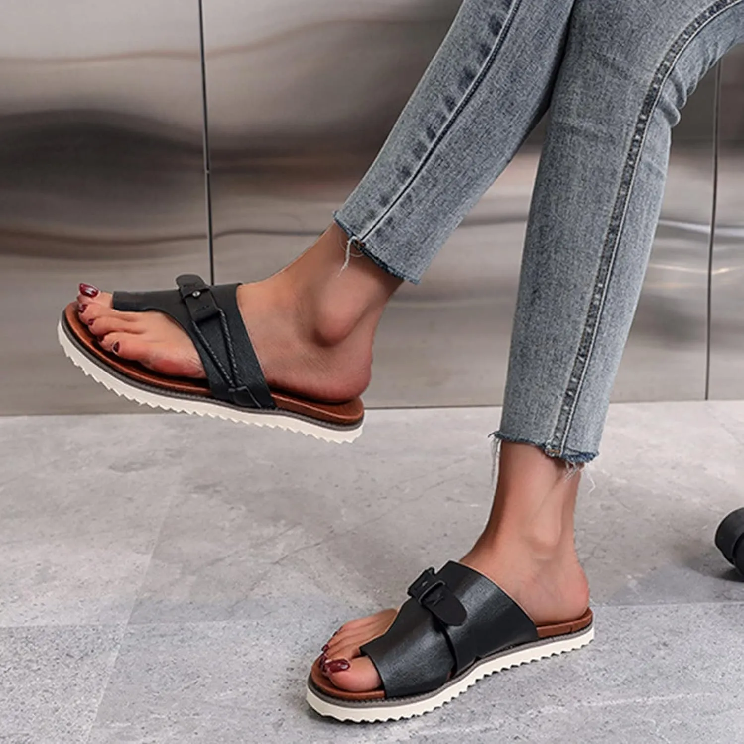 ZWRXW Sandals for Women Leather Thong Sandals Comfortable Orthopedic Sandals Dressy Summer Flip Flops Casual Walking Shoes Non-Slip Slides Flat Sandals