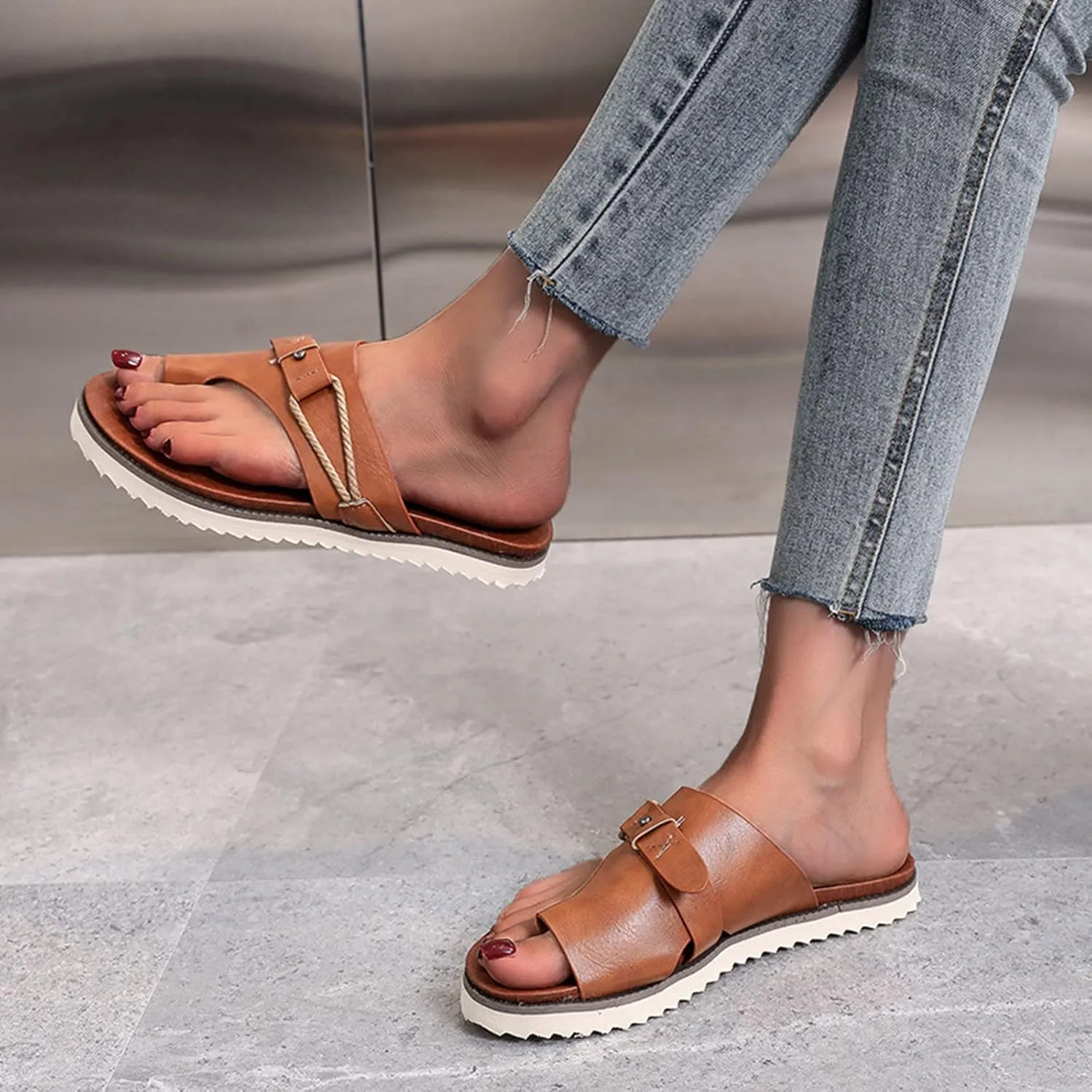 ZWRXW Sandals for Women Leather Thong Sandals Comfortable Orthopedic Sandals Dressy Summer Flip Flops Casual Walking Shoes Non-Slip Slides Flat Sandals
